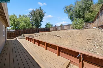 2437 Hemlock Avenue, Concord, CA 94520 - Photo 7