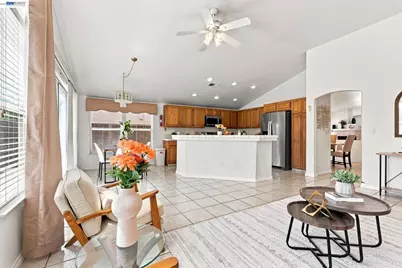 1520 Deer Run Ln, Tracy, CA 95376 - Photo 11
