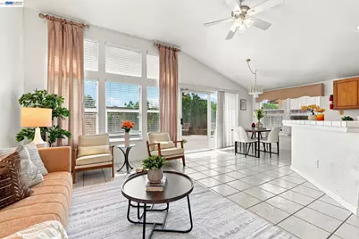 1520 Deer Run Ln, Tracy, CA 95376 - Photo 9