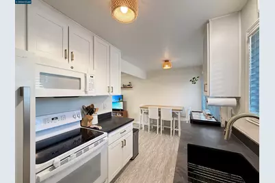 2548 Jones Rd #10, Walnut Creek, CA 94597 - Photo 11