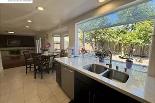 24354 Chandler Rd, Hayward, CA 94545 - Photo 9