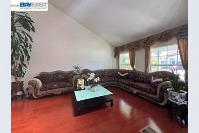 24354 Chandler Rd, Hayward, CA 94545 - Photo 3
