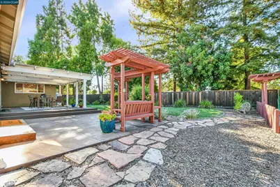 911 Berendsen Ct, Clayton, CA 94517 - Photo 33