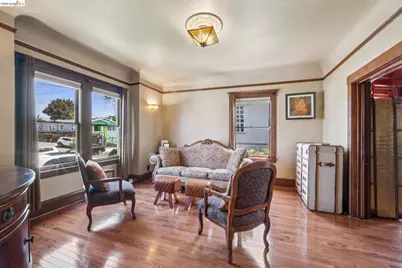933 37th St, Oakland, CA 94608 - Photo 5