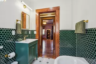 933 37th St, Oakland, CA 94608 - Photo 33