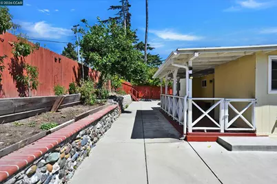 2123 Murphy Dr, San Pablo, CA 94806 - Photo 41