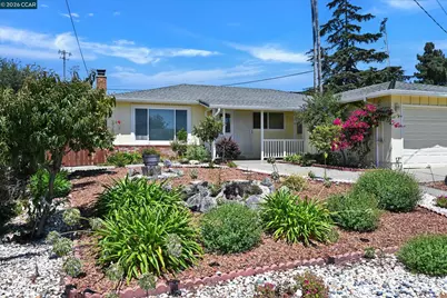 2123 Murphy Dr, San Pablo, CA 94806 - Photo 3