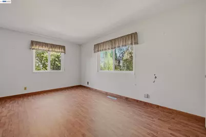 20940 Locust St, Hayward, CA 94541 - Photo 29