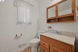 20940 Locust St, Hayward, CA 94541 - Photo 37