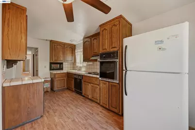 20940 Locust St, Hayward, CA 94541 - Photo 15