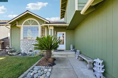 1007 Valley Oak Way, Fairfield, CA 94533 - Photo 3