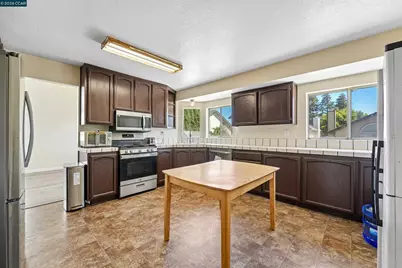 1007 Valley Oak Way, Fairfield, CA 94533 - Photo 17