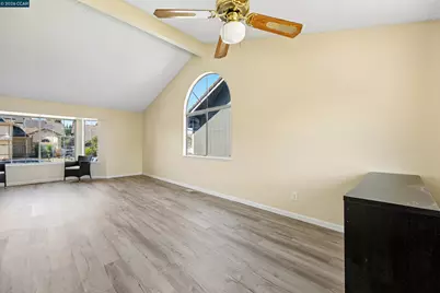 1007 Valley Oak Way, Fairfield, CA 94533 - Photo 11