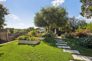 2431 Frances St, Oakland, CA 94601 - Photo 25