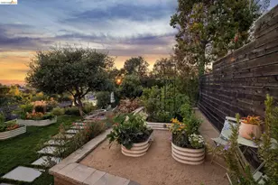 2431 Frances St, Oakland, CA 94601 - Photo 43