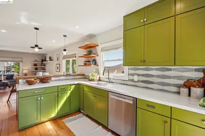 2431 Frances St, Oakland, CA 94601 - Photo 9