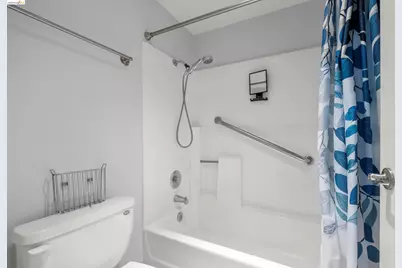 580 Canyon Oaks #D, Oakland, CA 94605 - Photo 23