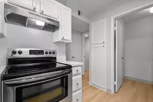 580 Canyon Oaks, Oakland, CA 94605 - Photo 9