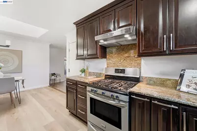 3865 Polton Place Way, San Jose, CA 95121 - Photo 17