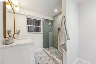 420 Avon St, Oakland, CA 94618 - Photo 61