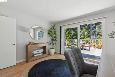5649 Castle Dr., Oakland, CA 94611 - Photo 29