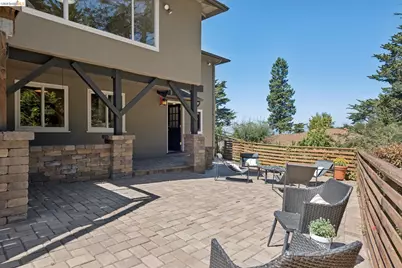 5649 Castle Dr., Oakland, CA 94611 - Photo 51