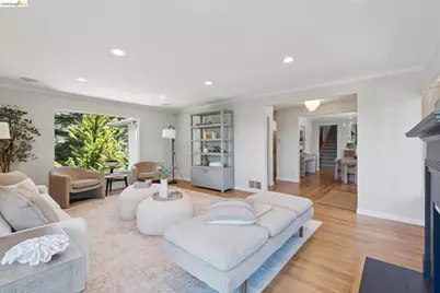 5649 Castle Dr., Oakland, CA 94611 - Photo 11