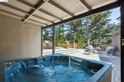5649 Castle Dr., Oakland, CA 94611 - Photo 47