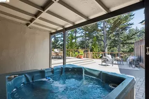 5649 Castle Dr, Oakland, CA 94611 - Photo 47