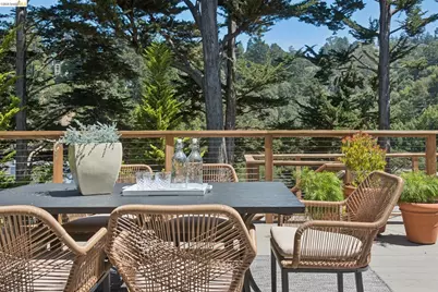 5649 Castle Dr., Oakland, CA 94611 - Photo 43