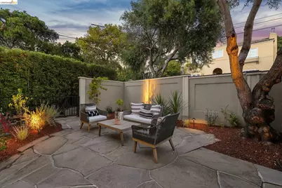 822 Mendocino Ave, Berkeley, CA 94707 - Photo 13