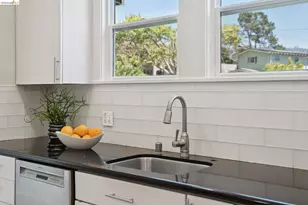 1080 Monterey Ave, Berkeley, CA 94707 - Photo 27