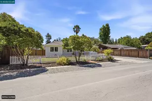 8 Lander Dr, Martinez, CA 94553 - Photo 7