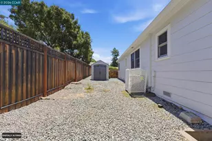 8 Lander Dr, Martinez, CA 94553 - Photo 59