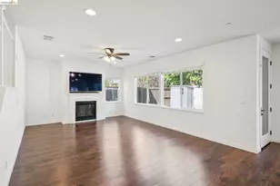 320 Heritage Ln, Dixon, CA 95620 - Photo 9