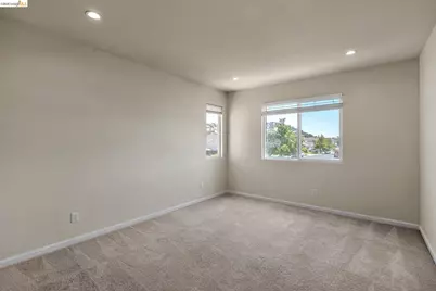 544 Pine Creek Cir, Fairfield, CA 94534 - Photo 15