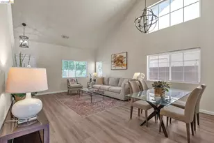 544 Pine Creek Cir, Fairfield, CA 94534 - Photo 5