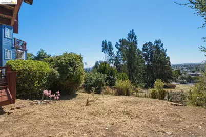 7843 Outlook Ave, Oakland, CA 94605 - Photo 39