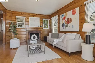 7843 Outlook Ave, Oakland, CA 94605 - Photo 9