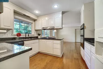 550 Silverado Dr, Lafayette, CA 94549 - Photo 9