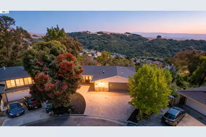 28016 Whitestone Ct, Hayward, CA 94542 - Photo 3