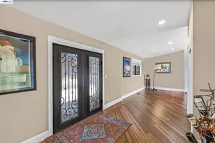 28016 Whitestone Ct, Hayward, CA 94542 - Photo 3