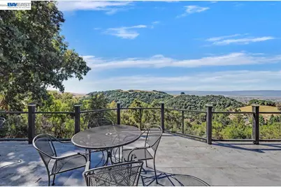 28016 Whitestone Ct, Hayward, CA 94542 - Photo 11