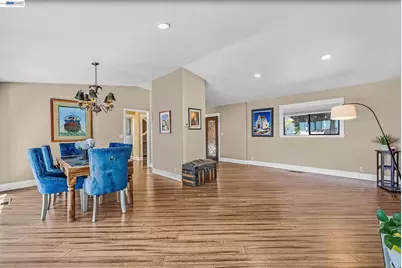 28016 Whitestone Ct, Hayward, CA 94542 - Photo 7