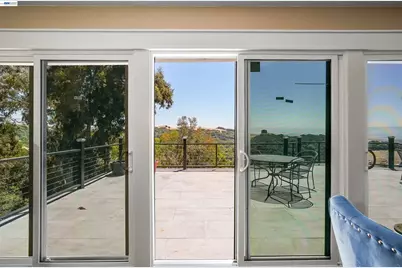 28016 Whitestone Ct, Hayward, CA 94542 - Photo 9