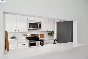 21062 Gary Dr, Hayward, CA 94546 - Photo 11