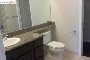 1121 40th St, Emeryville, CA 94608 - Photo 5