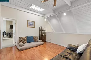 443 College Ave, Palo Alto, CA 94306 - Photo 19