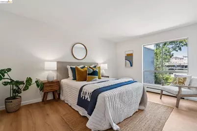 377 Palm Ave #305, Oakland, CA 94610 - Photo 21