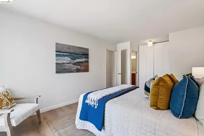 377 Palm Ave #305, Oakland, CA 94610 - Photo 23